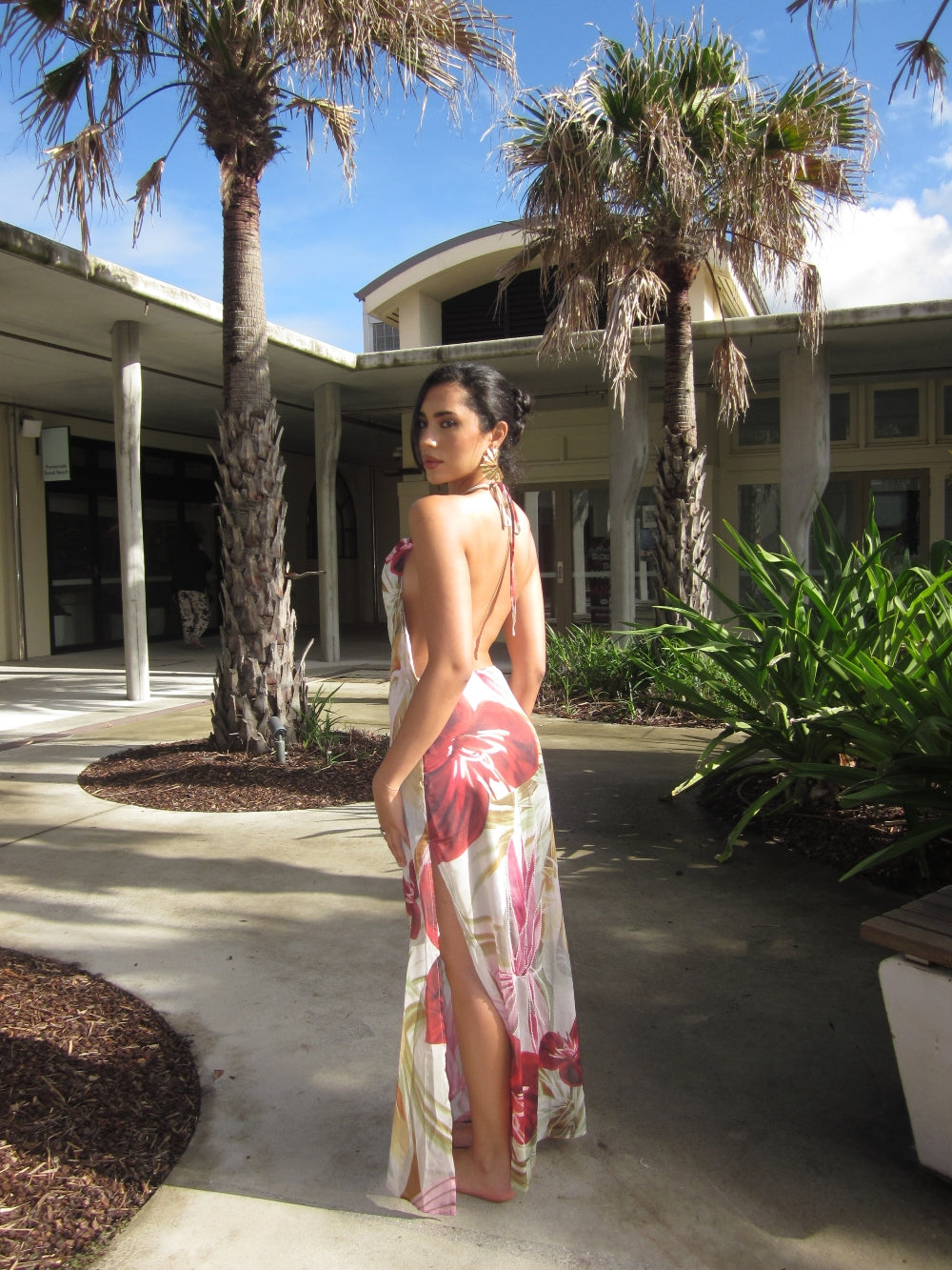 RESORT WEAR