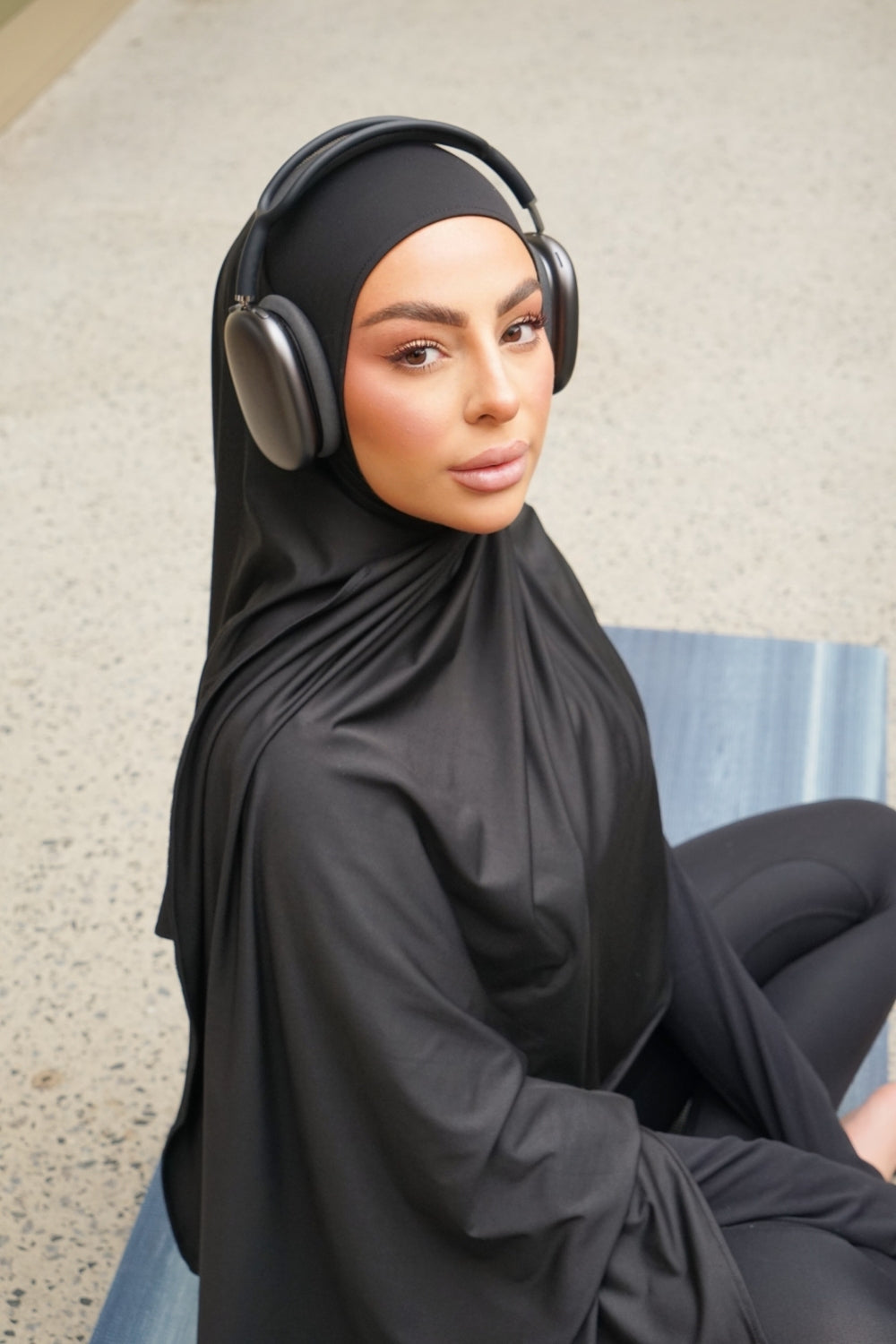 ONYX HIJAB PRE STITCHED